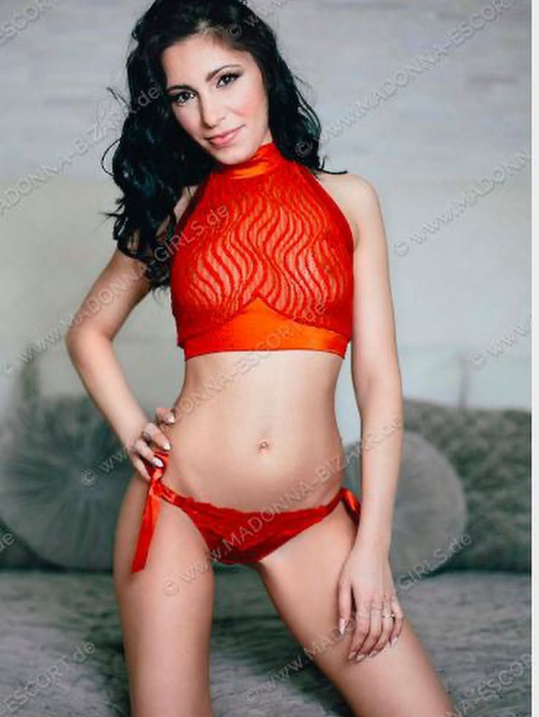 Madonna-callgirls-Escort-frankfurt-bad-homburg-sexy-video-porn-subscription-EROTIK-sade-grey1