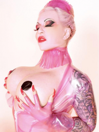 Dominatrix Noa Navaro5